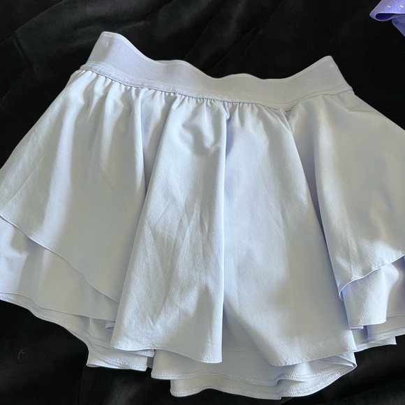 Lululemon skirt - Picture 2 of 3